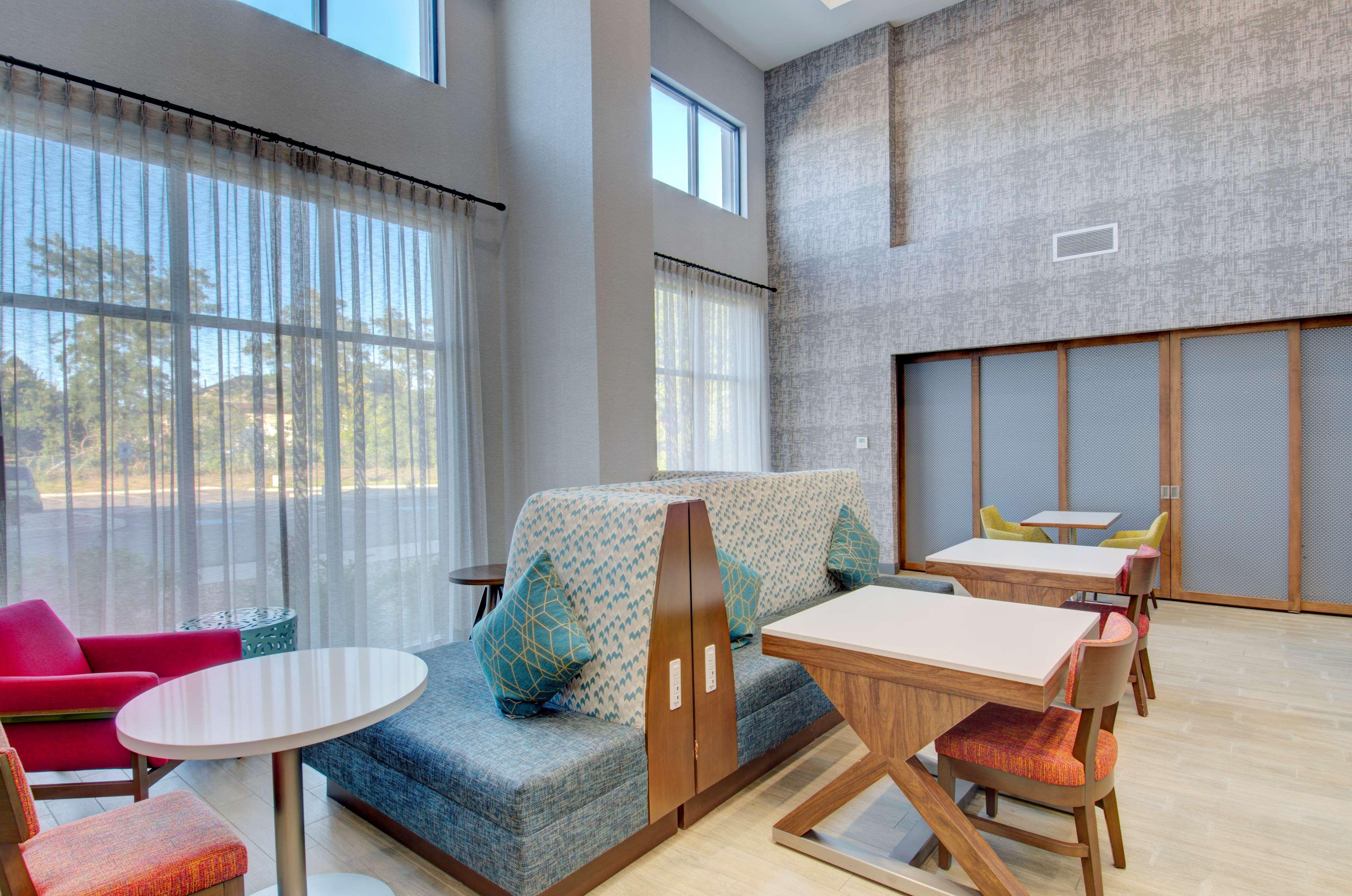 Hampton Inn & Suites Portland West Екстериор снимка