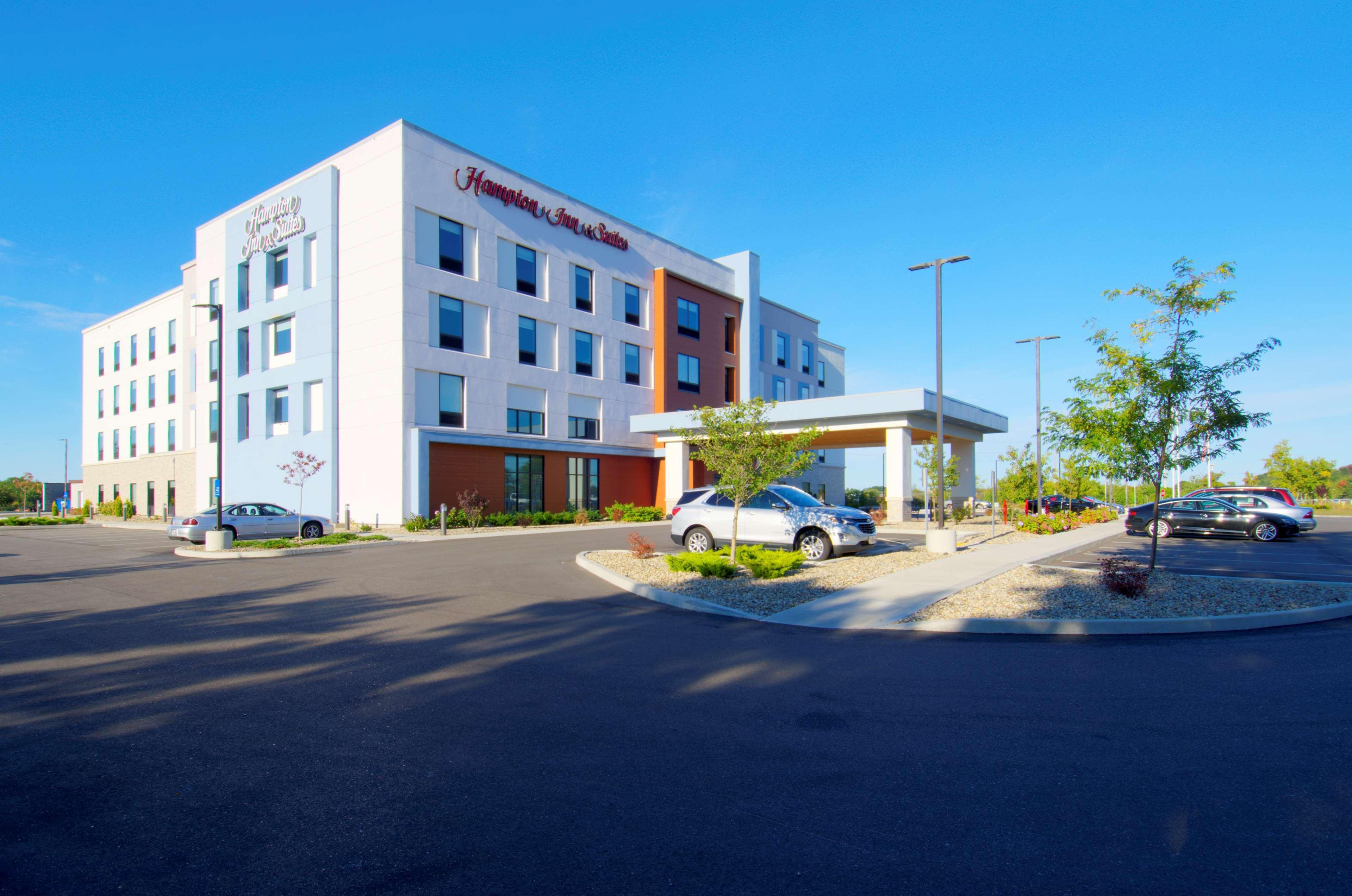 Hampton Inn & Suites Portland West Екстериор снимка