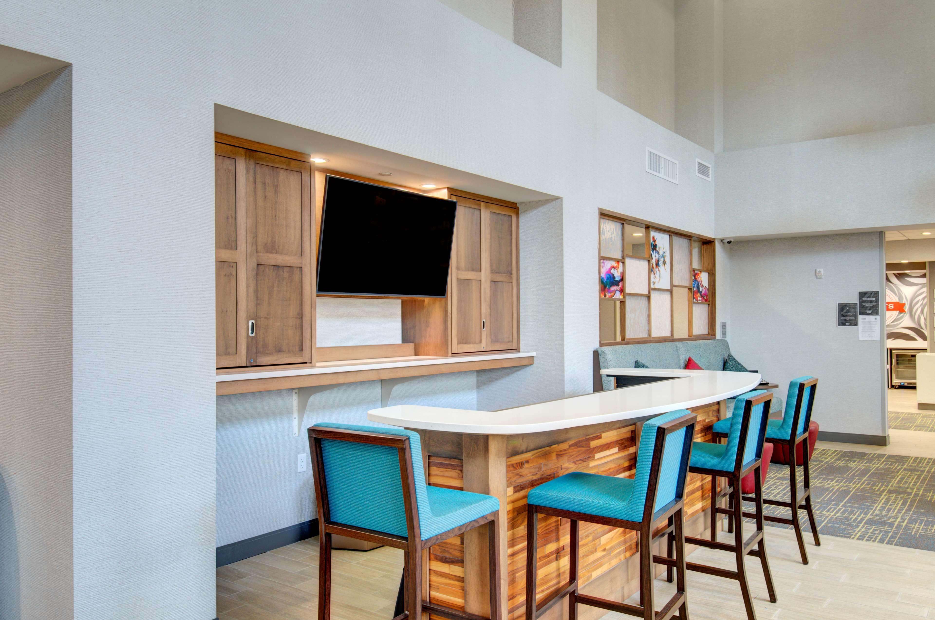 Hampton Inn & Suites Portland West Екстериор снимка