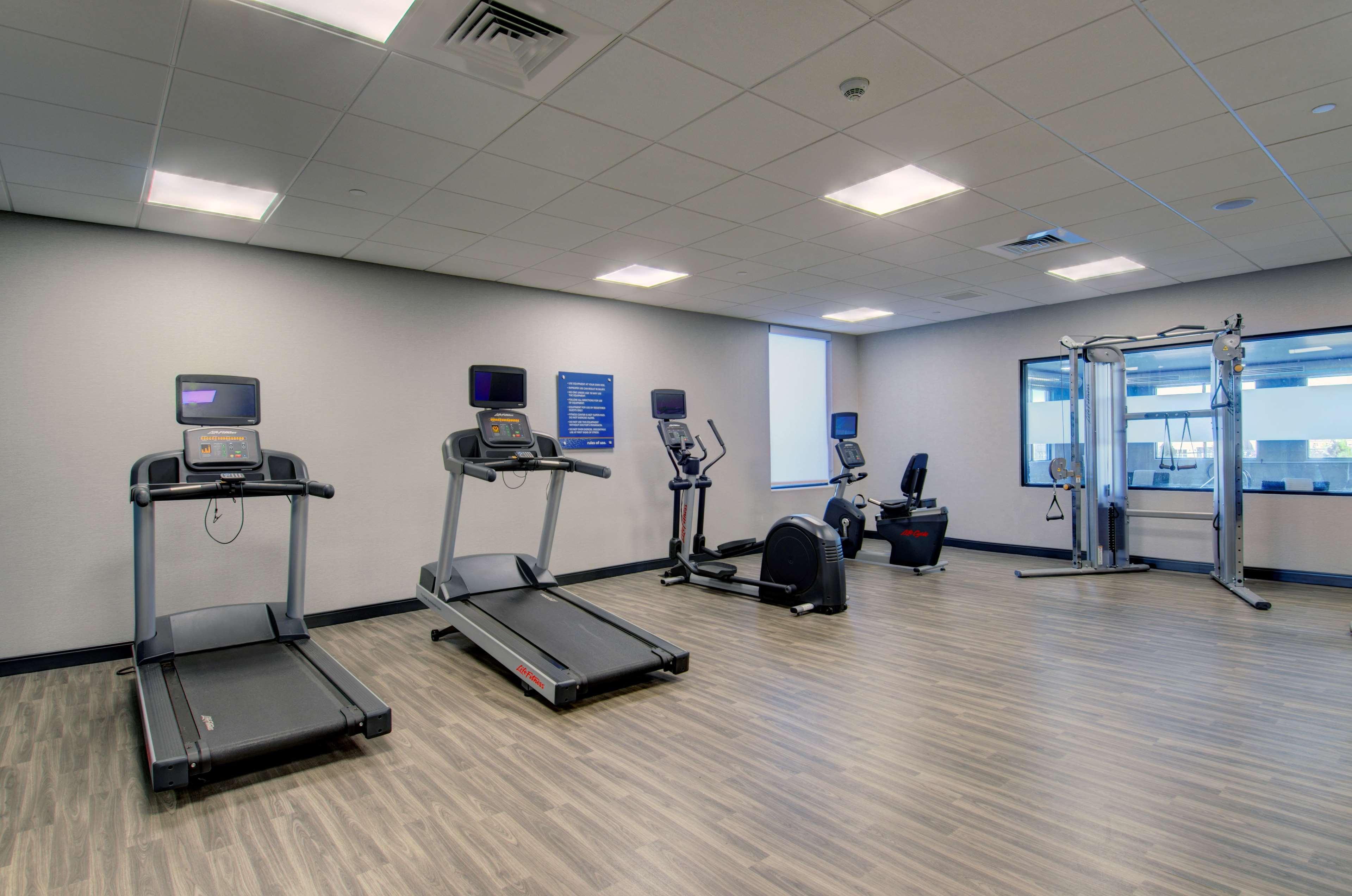 Hampton Inn & Suites Portland West Екстериор снимка