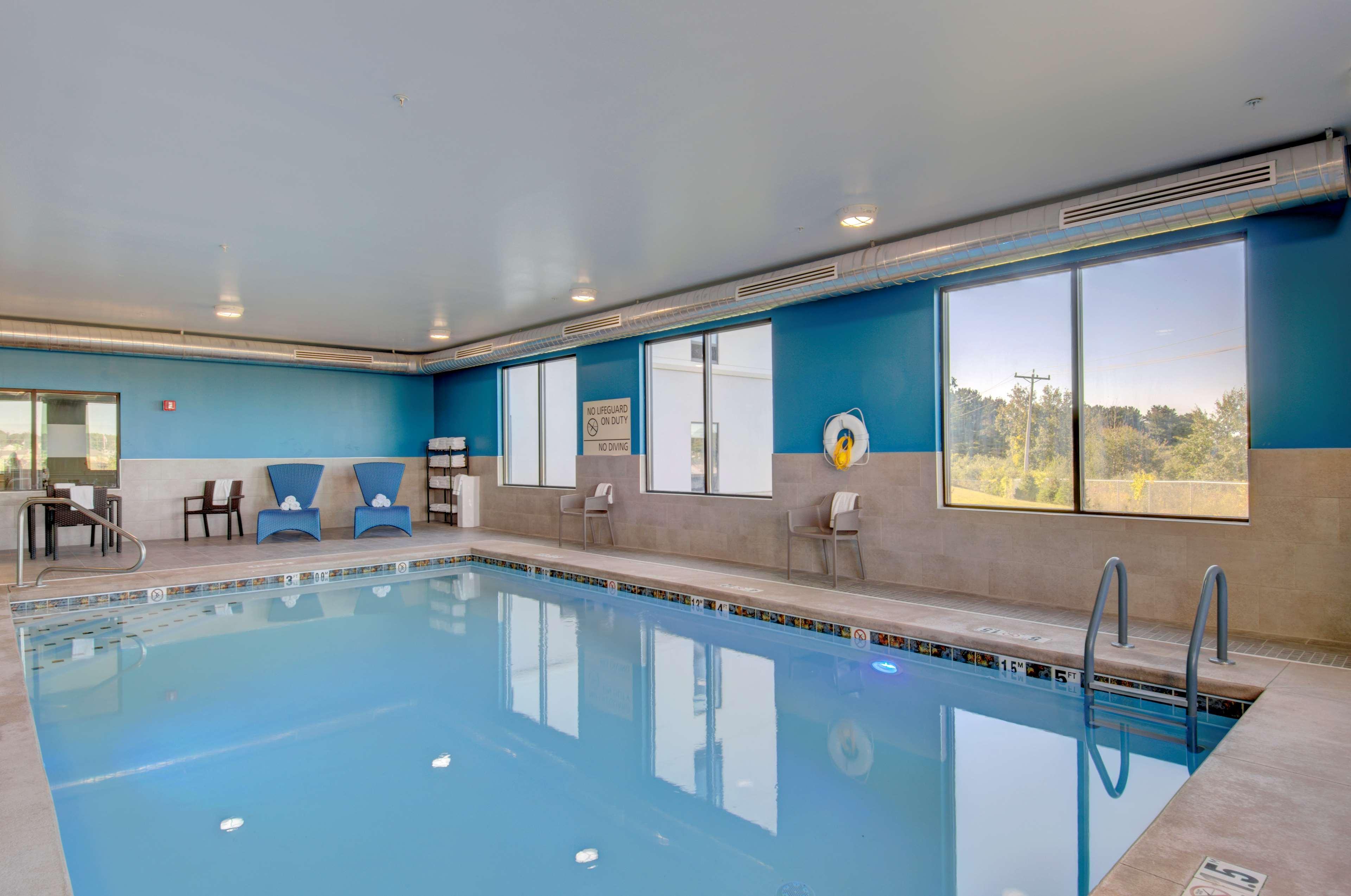 Hampton Inn & Suites Portland West Екстериор снимка