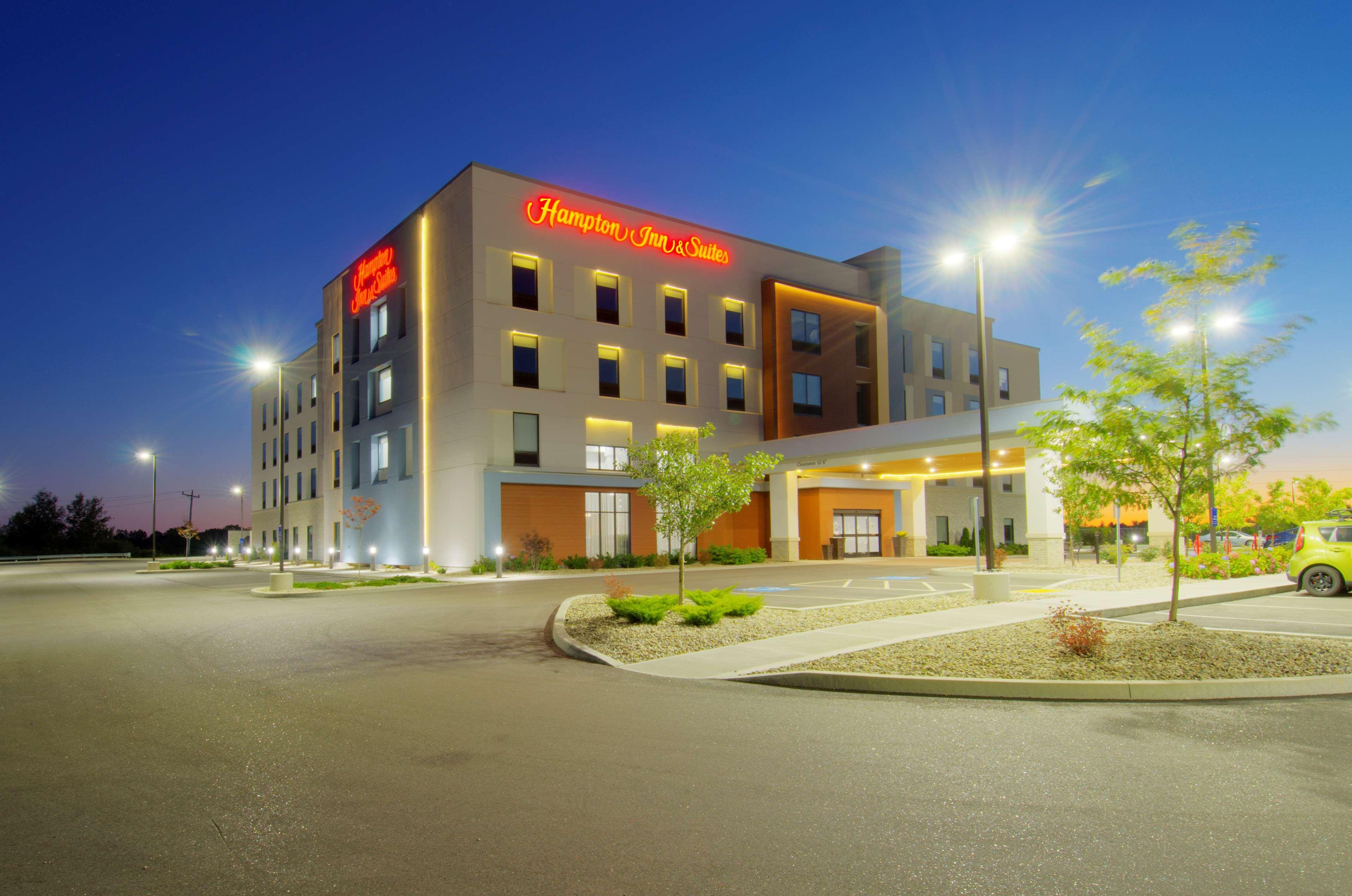 Hampton Inn & Suites Portland West Екстериор снимка