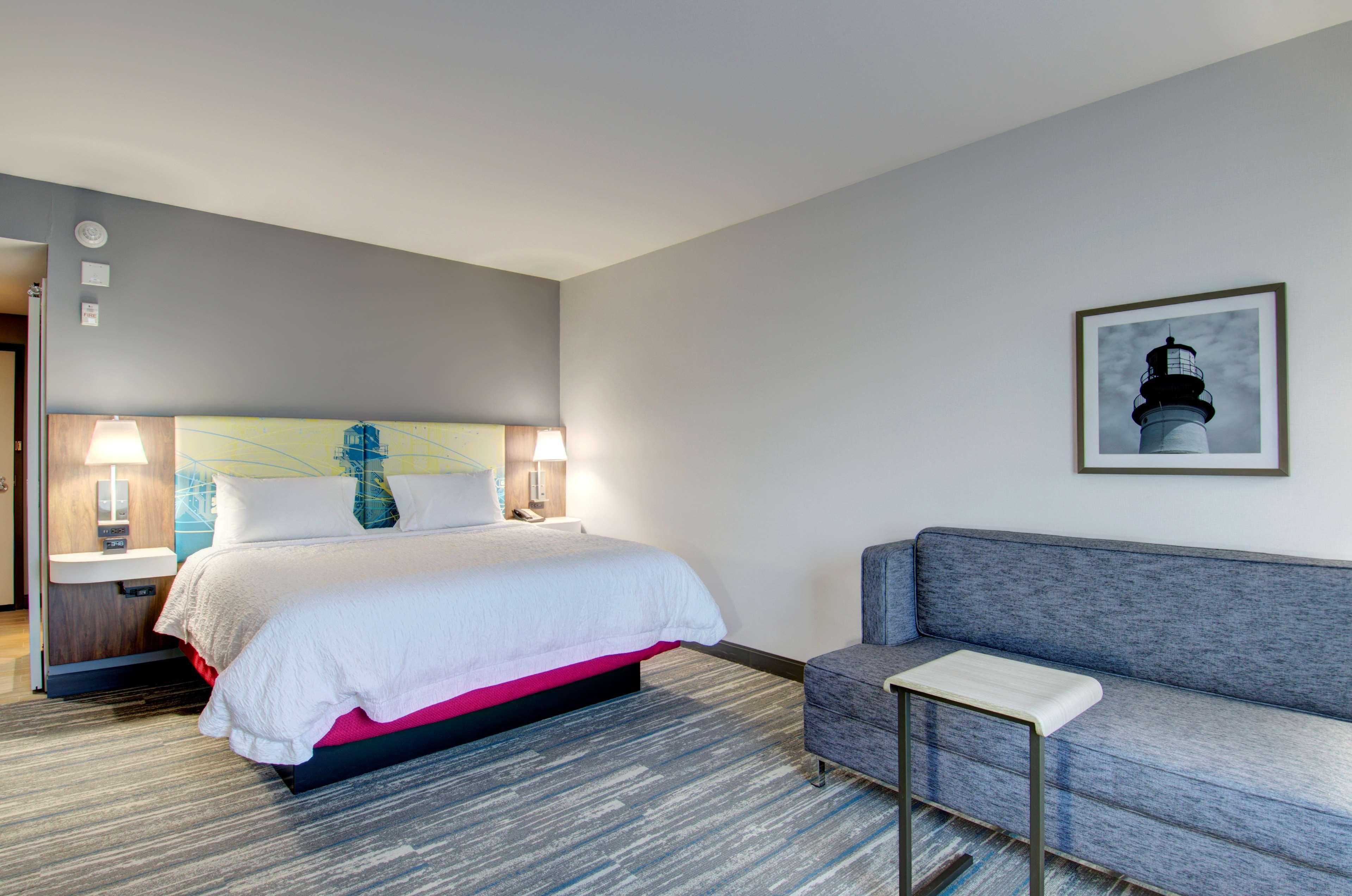 Hampton Inn & Suites Portland West Екстериор снимка