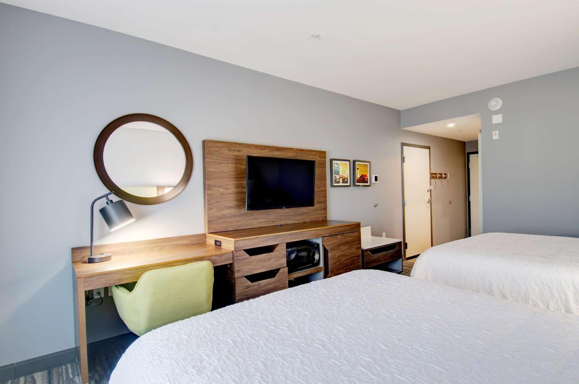 Hampton Inn & Suites Portland West Екстериор снимка