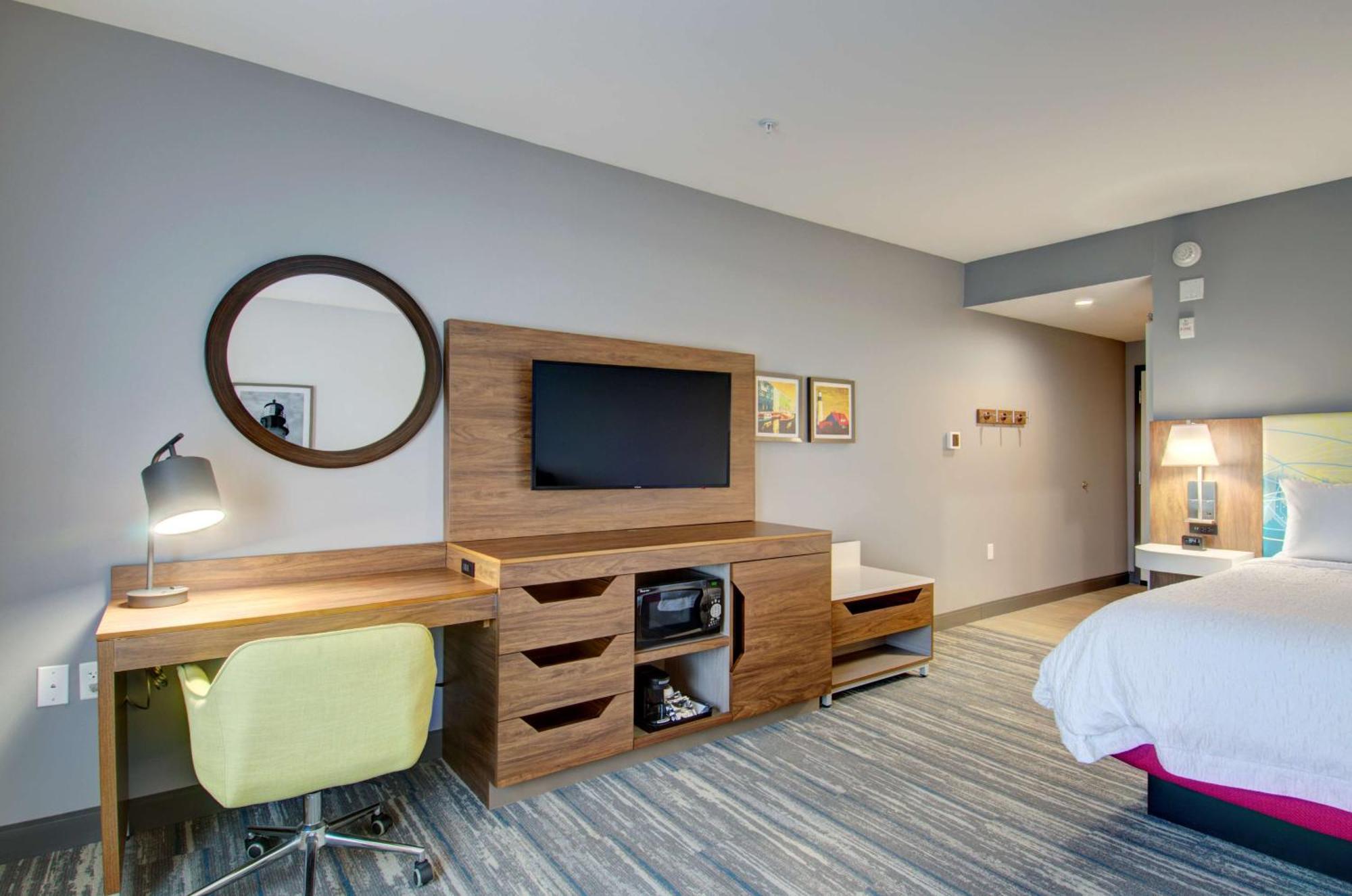 Hampton Inn & Suites Portland West Екстериор снимка